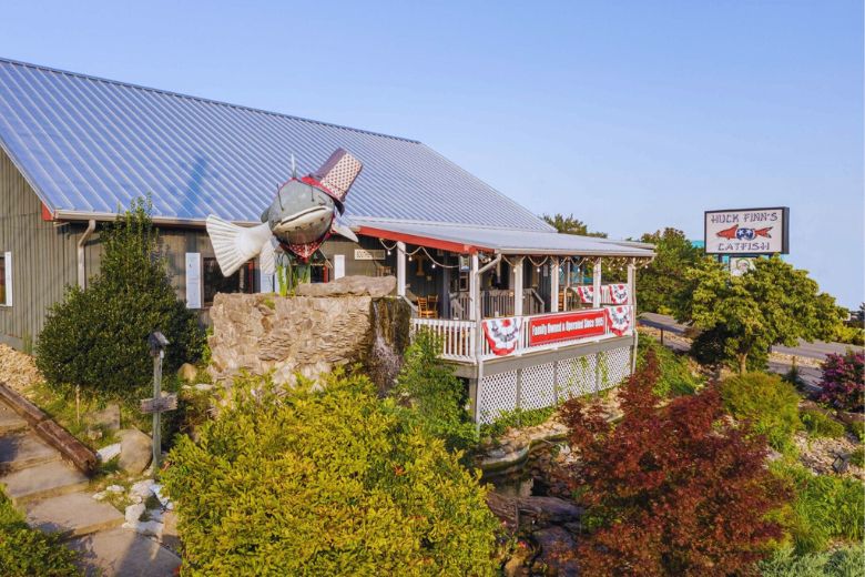 Things To Do Huck Finn's Restaurant